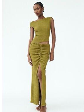 Zara Textured Midi Skirt in Olive